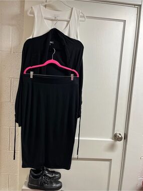 Mixed Brand Tops/skirt Bundle - Express, Tahari, Bar III/högl - Black & White